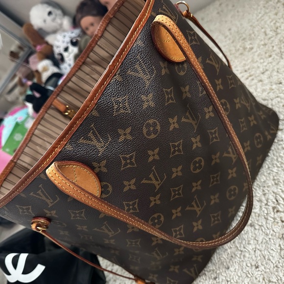 Louis Vuitton Neverfull - Picture 6 of 7